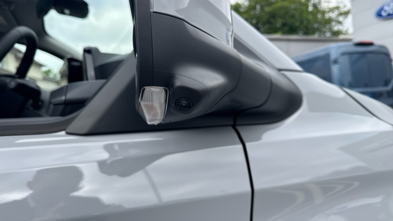 Ford Tourneo Custom 340 L1 Electric Rwd 160kW 65kWh H1 Titanium X 8 seater Auto